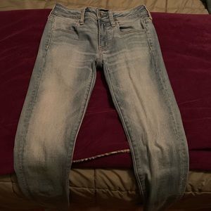 American Eagle light wash jeans